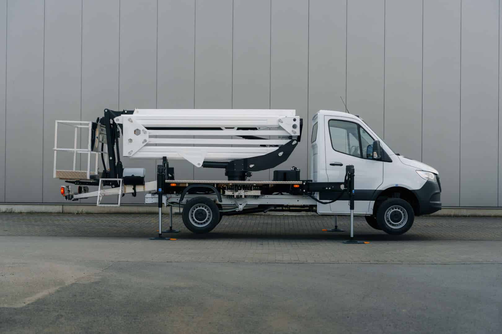 Versalift og AURA